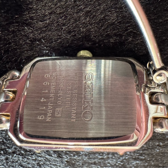 Seiko Stainless Steel and Gold Watch with Mother of Pearl Face - Picture 4 of 6